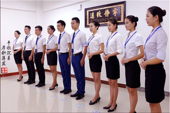 平稳沉着 厚积薄发 01.jpg